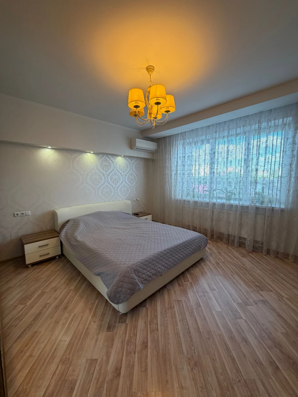 Продается 3-комнатная квартира на ул. Аркадия Голуба, 1В