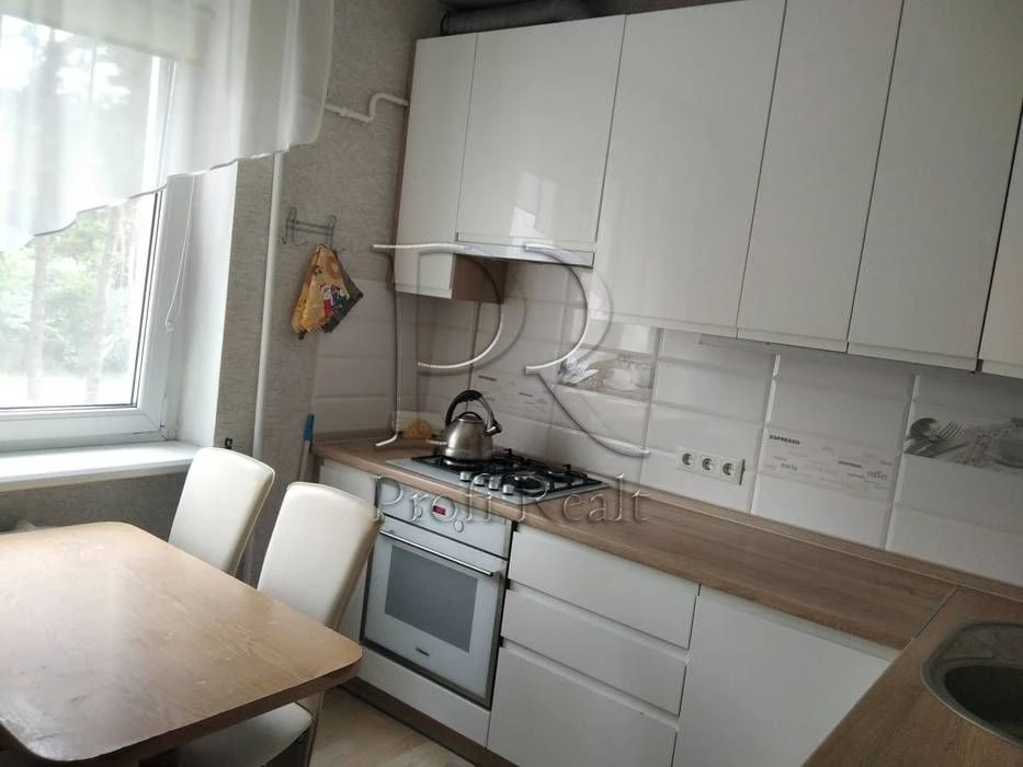 Продаж 1 кім кварт ГАРНИЙ СТАН Бровари/Автошкола/Військове м