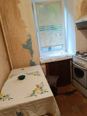 Продам однокімнатну квартиру в Броварах район масів.