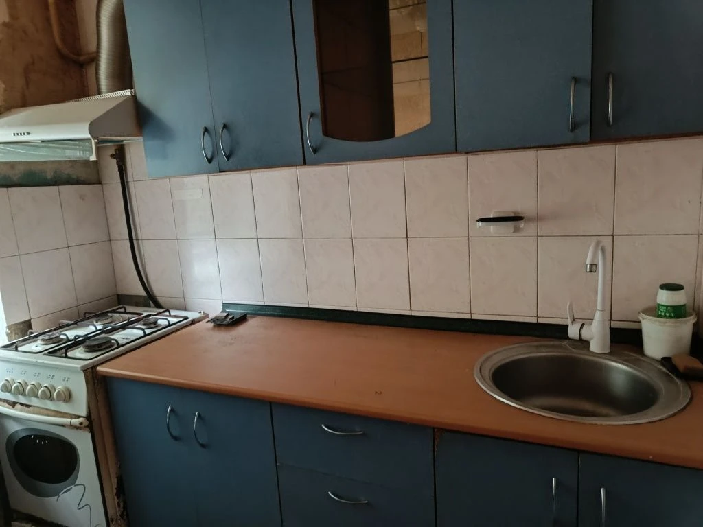 Продам однокімнатну квартиру в Броварах район масів.