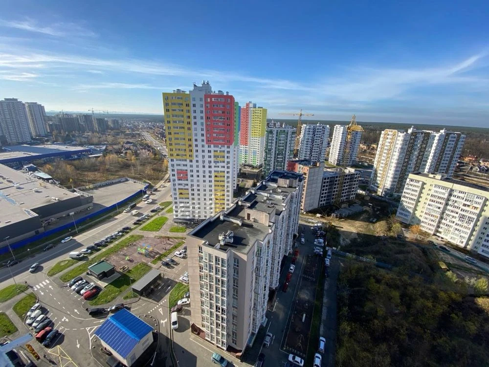URGENT! 1-bedroom apartment for sale in a populated building in Atlant residential complex, Brovary
