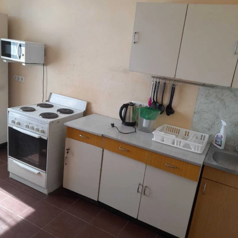 For Sale: 1-bedroom apartment. Address: 7, Грушевського Street, Brovary.