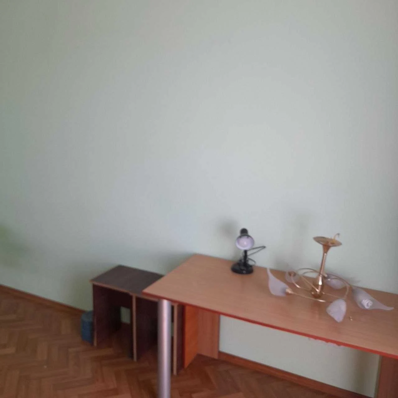 Продается 1 комнатная. М. Бровари, ул. Грушевского, 7.