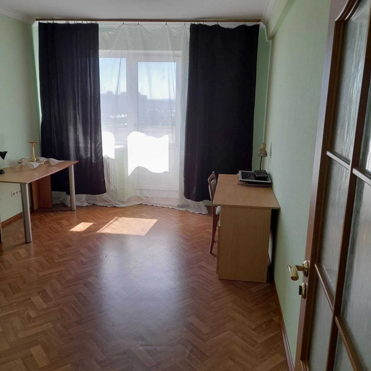 Продается 1 комнатная. М. Бровари, ул. Грушевского, 7.