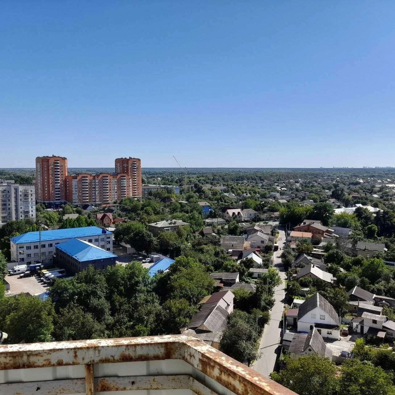 Продается 1 комнатная. М. Бровари, ул. Грушевского, 7.
