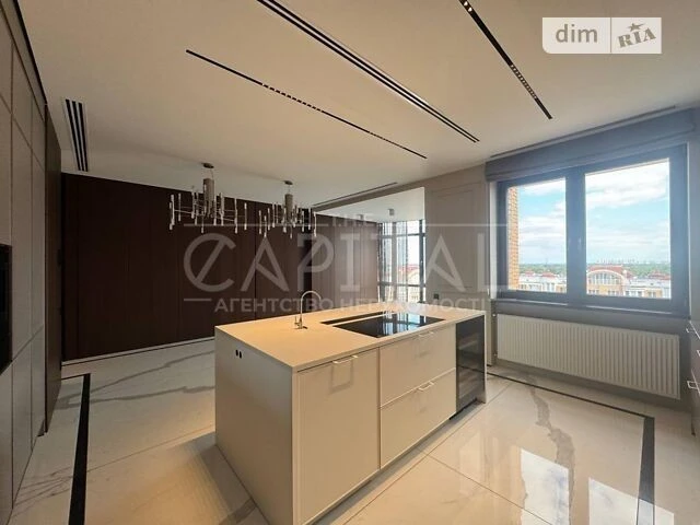 Sale of a 4-room apartment of 330 sq. m on Volodymyr Ivasyuk Ave. 8