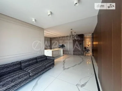 Sale of a 4-room apartment of 330 sq. m on Volodymyr Ivasyuk Ave. 8