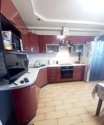 For Sale: 3-Bedroom Apartment near Grove Park