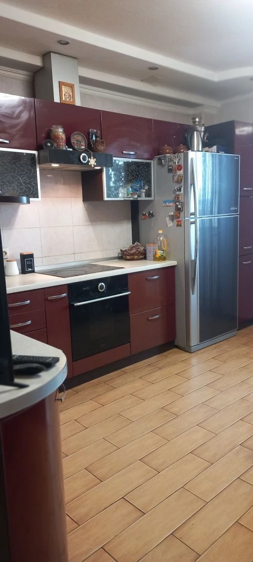 For Sale: 3-Bedroom Apartment near Grove Park