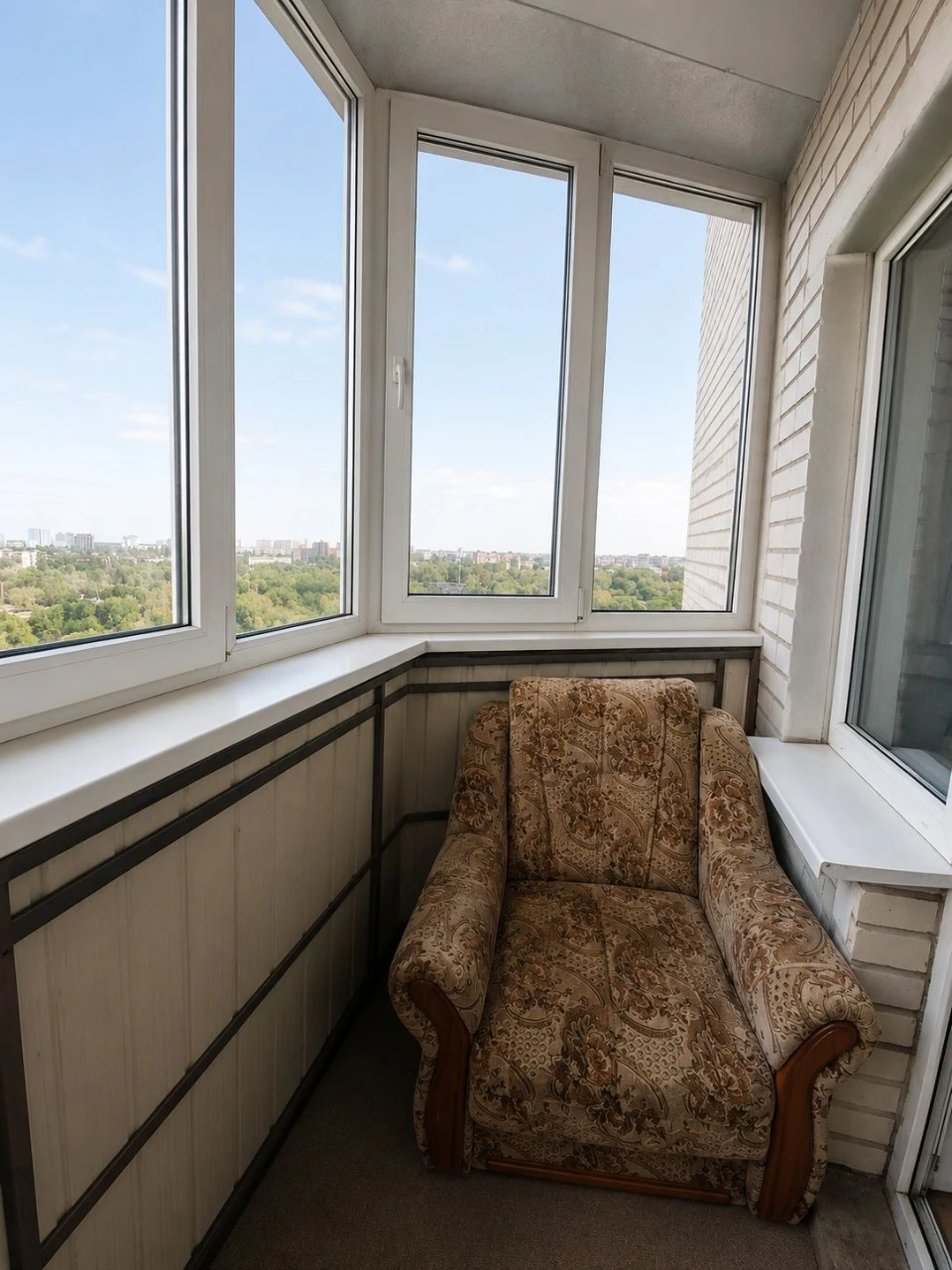 For Sale: 3-Bedroom Apartment near Grove Park