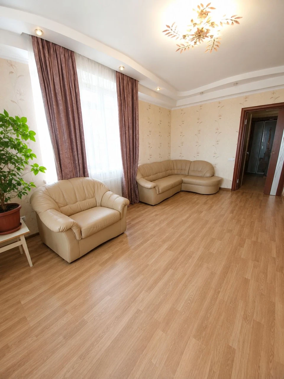 For Sale: 3-Bedroom Apartment near Grove Park