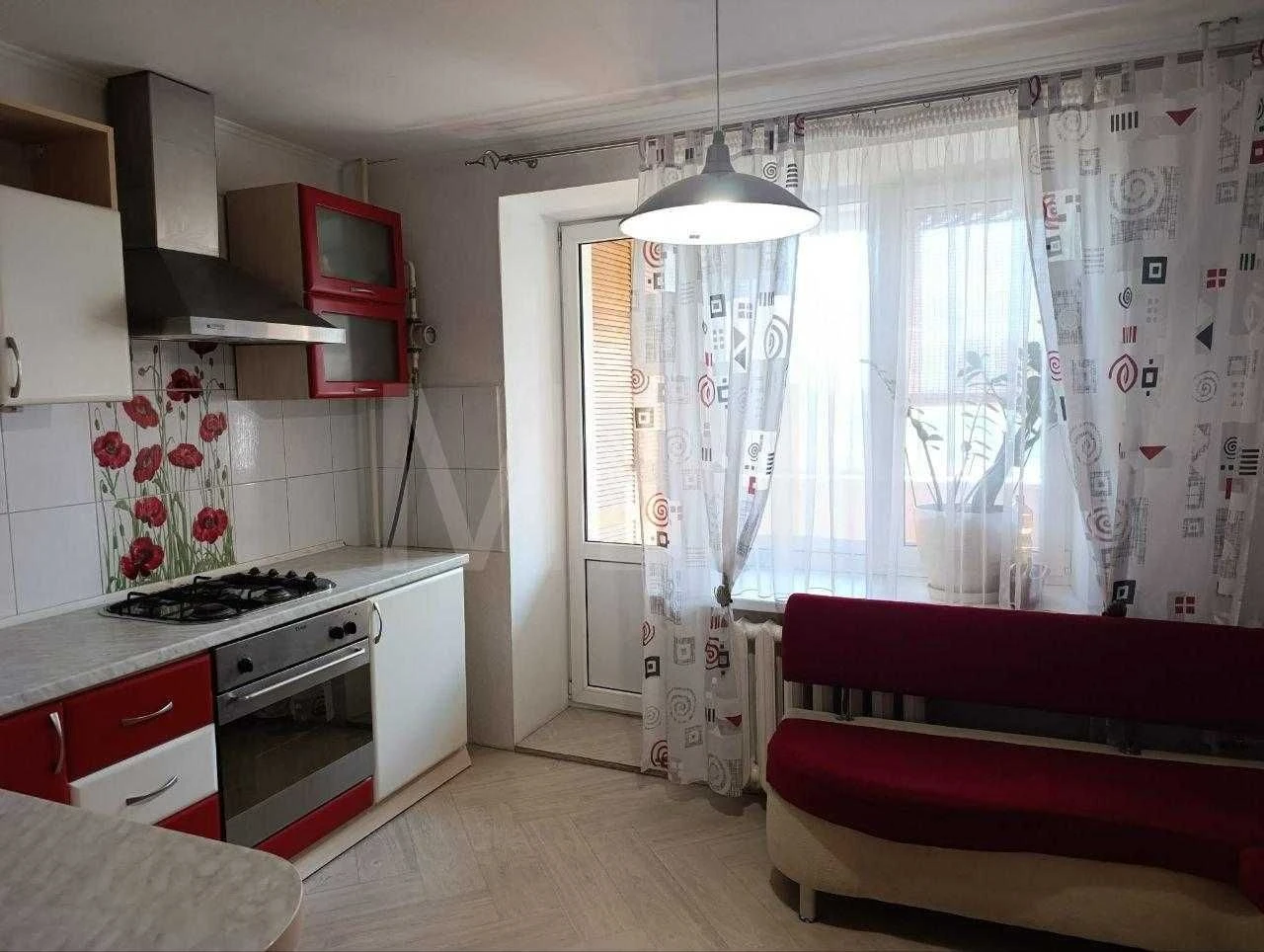 Продається велика 1-кімнатна квартира в Броварах