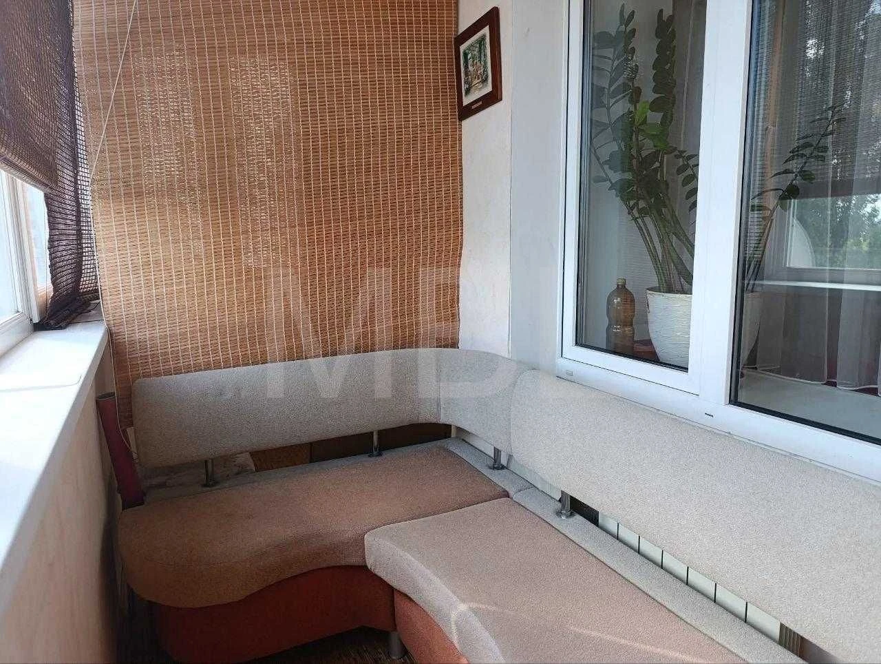 Продається велика 1-кімнатна квартира в Броварах