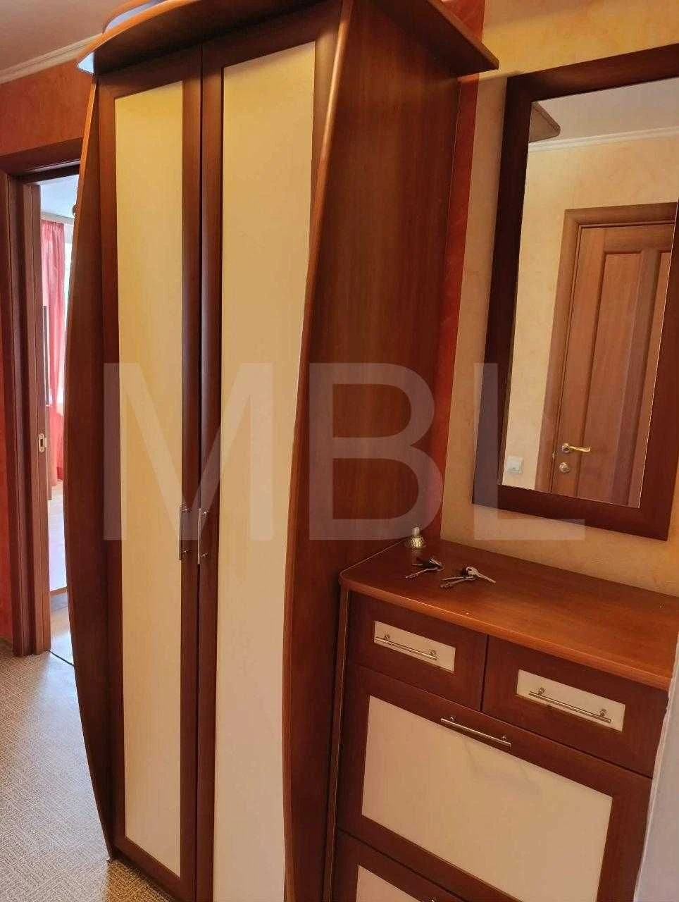 Продається велика 1-кімнатна квартира в Броварах