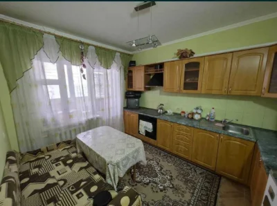 Продаж 1-кімнатної квартири, Центр, вулиця Незалежності.