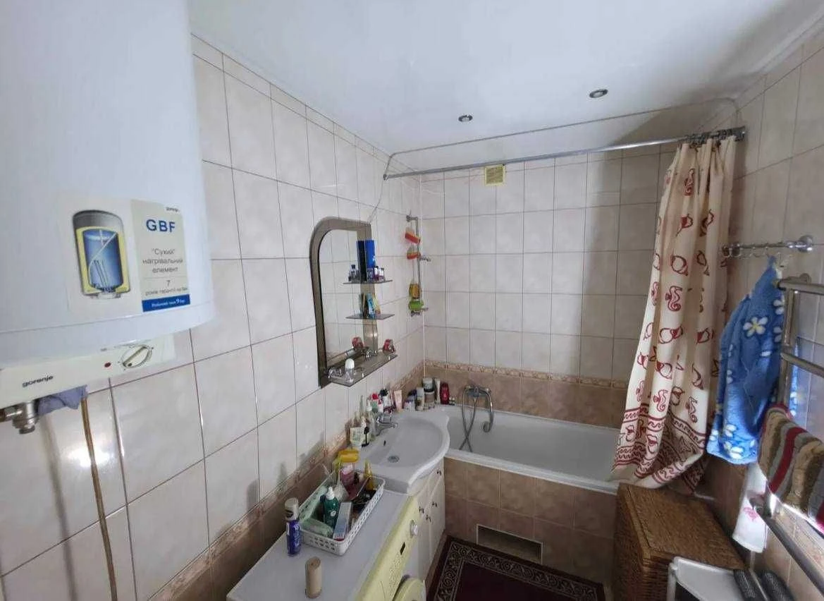 Продаж 1-кімнатної квартири, Центр, вулиця Незалежності.