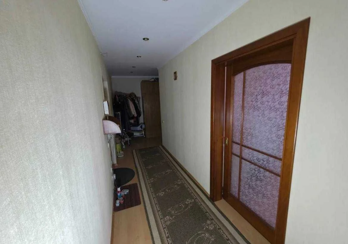 Продаж 1-кімнатної квартири, Центр, вулиця Незалежності.