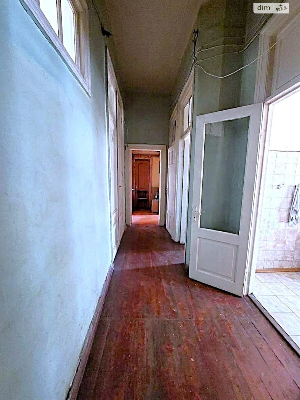 Room for sale Center