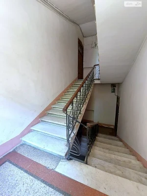 Room for sale Center