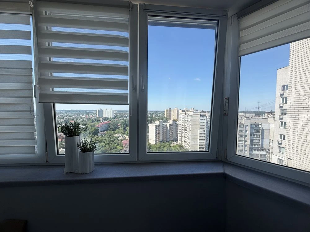 Продаж квартири з видом, Бровари, вулиця Грушевського 7