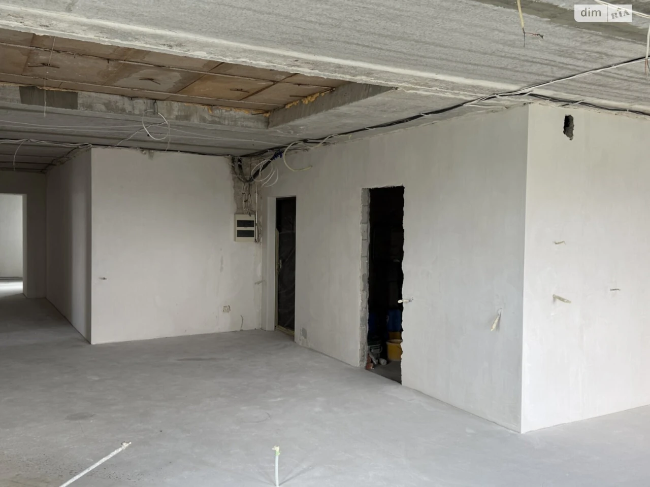 Apartment for Sale: Green Parrot