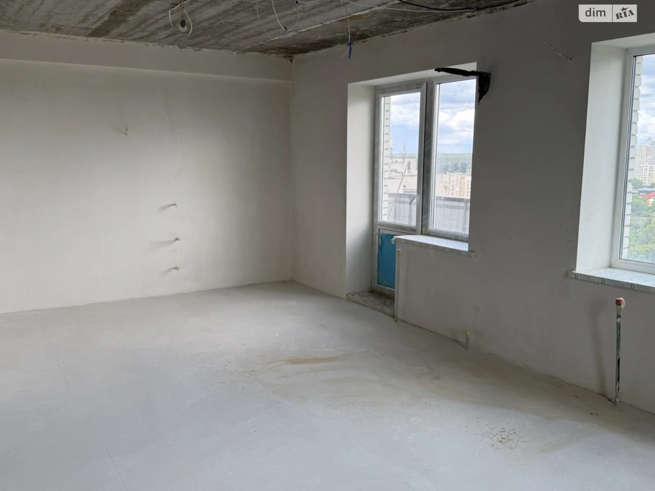 Apartment for Sale: Green Parrot