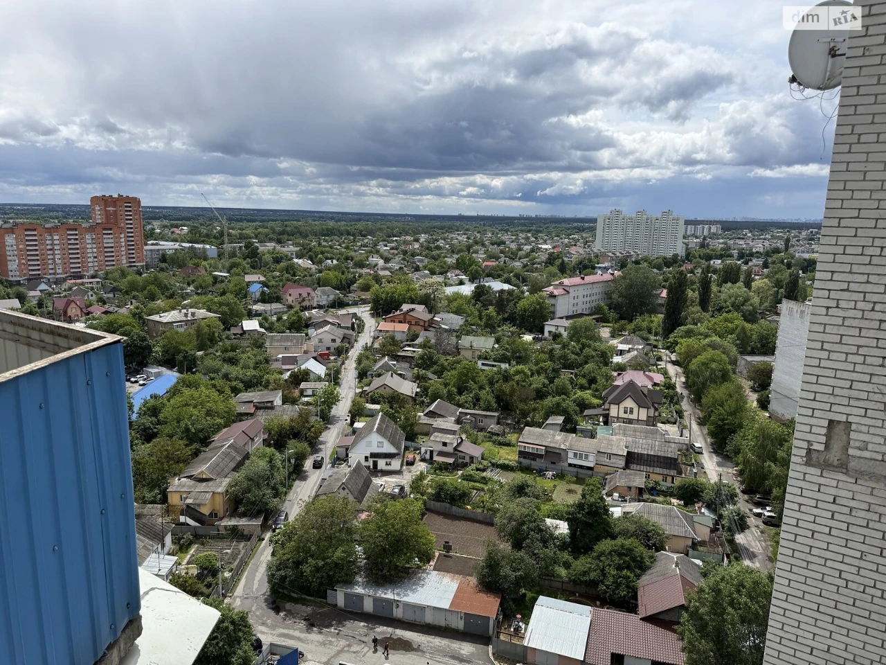 Apartment for Sale: Green Parrot