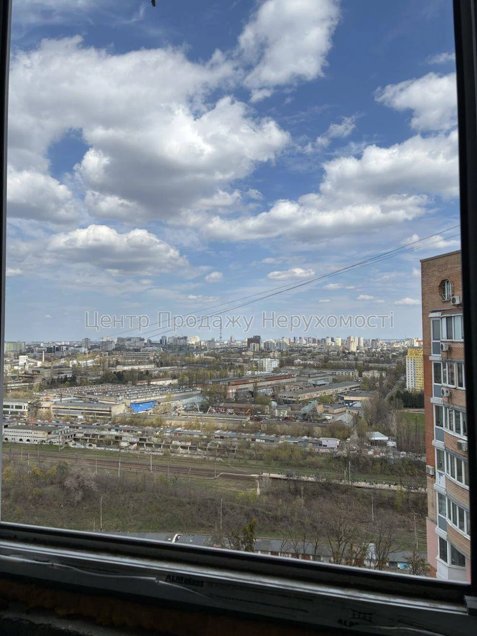 For sale 1-room apartment 53 m², 24/25 floor, residential complex Pivdennyi Kvarta