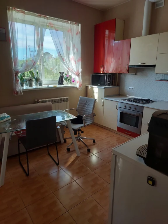 Продам двух кімнатну квартиру в Броварах район Старий центр