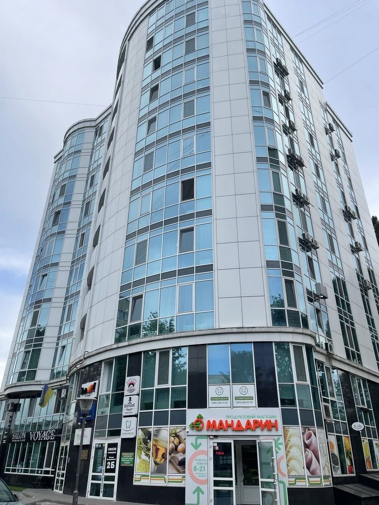 Продам ‼️шикарну 3 кім.кв.в самому  центрі!Бул.Незалежності