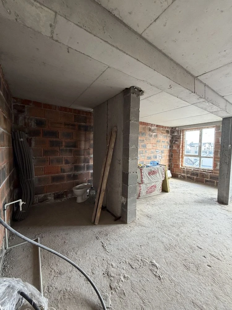 For Sale: Two-story 1-bedroom apartment in ЖК Skandia, 56.3
