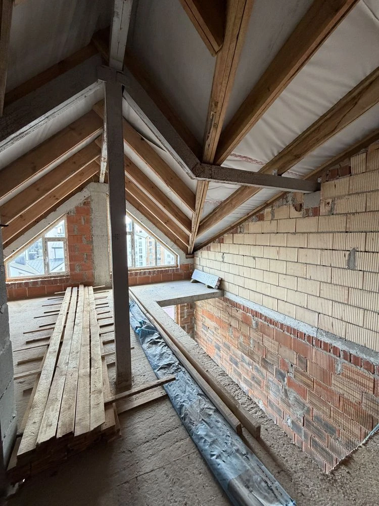 For Sale: Two-story 1-bedroom apartment in ЖК Skandia, 56.3