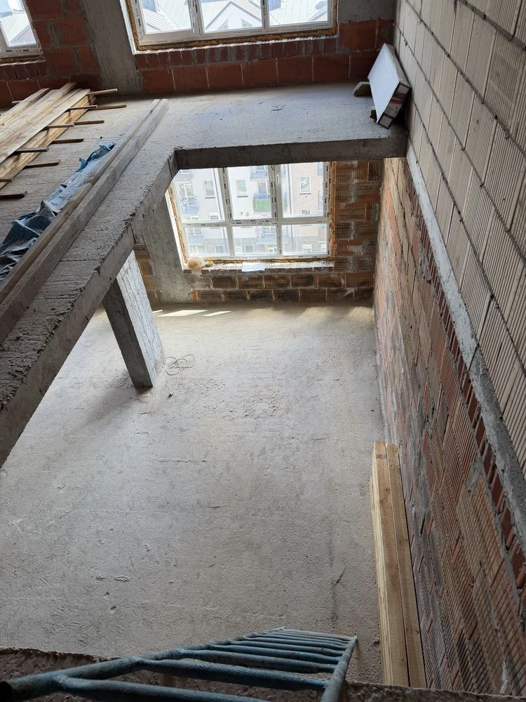 For Sale: Two-story 1-bedroom apartment in ЖК Skandia, 56.3