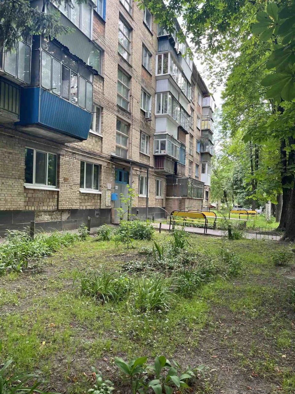 For Sale: 2-bedroom apartment in the city center on Black Street