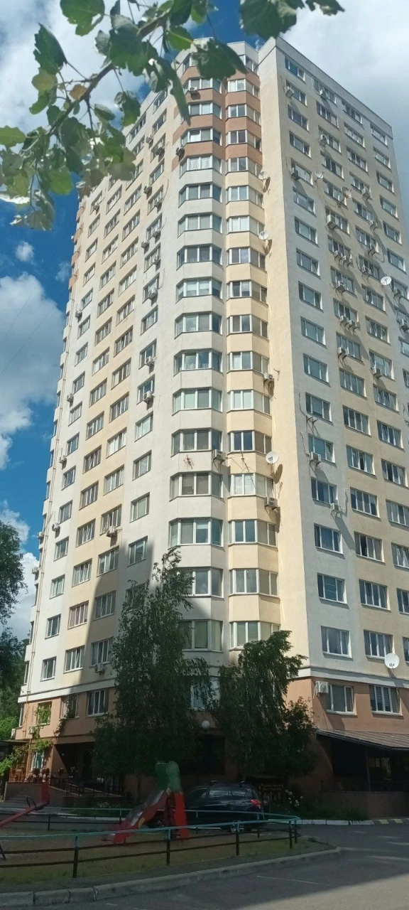 For Sale: 2 room apartment, 74.7 sq.m., Kupava residential complex, Simonenka, near metro.
