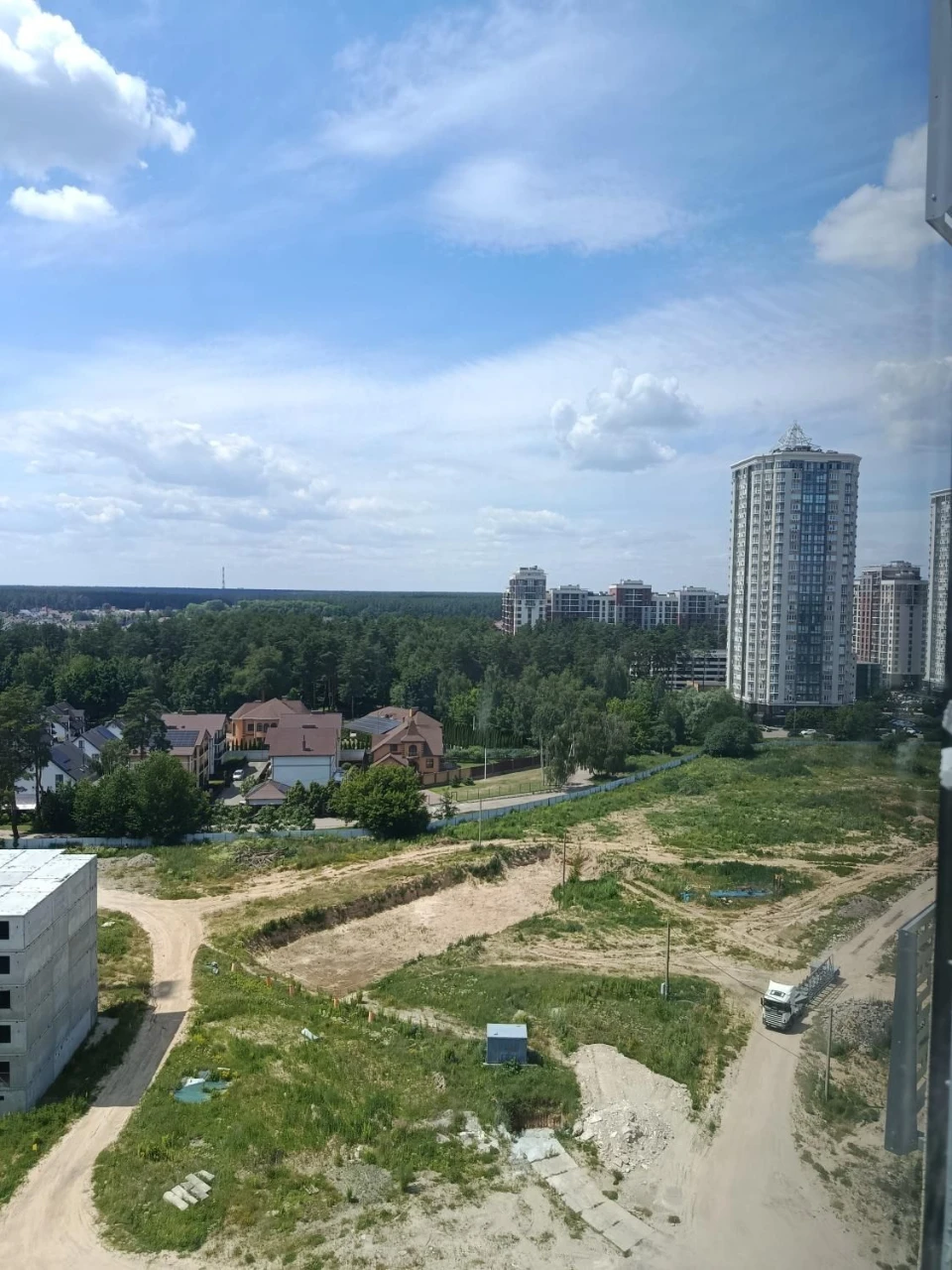 Продаж 2 кімн. квартири 75 кв.м. . є-Оселя. Бровари, Сокура