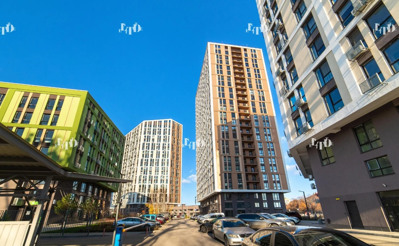 Продаж 2 кімн. квартири 75 кв.м. . є-Оселя. Бровари, Сокура