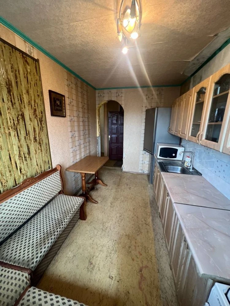 Продається 3-кімнатна квартира, вулиця Незалежності, 12, 56000 у.о. Без комісії