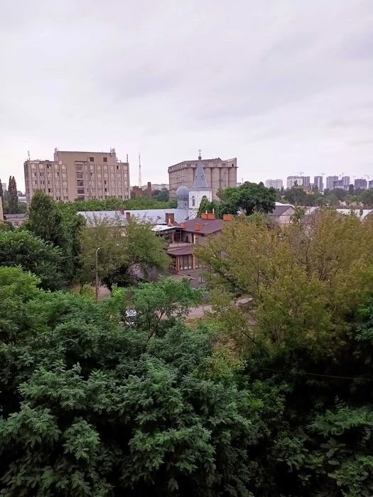 1 ком. 46м.кв в новом кирпичном доме не далеко.