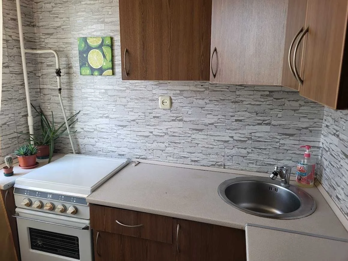 Бровари 1 кім.квартиру продам .