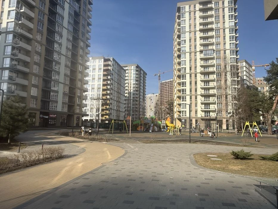 ЖК "Крона Парк", 2-й будинок, 8-й поверх. Продаж 3-кімнатной квартири, 86 м²
