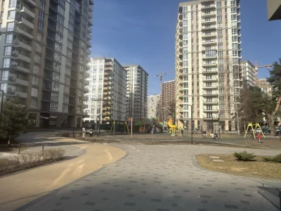 ЖК "Крона Парк", 2-й будинок, 8-й поверх. Продаж 3-кімнатной квартири, 86 м²