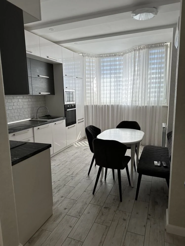FOR SALE 2-room apartment in the "Lesovy Kvartal" residential complex, 71.7 sq.m!