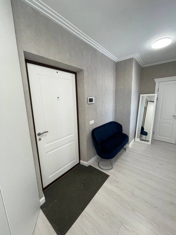 FOR SALE 2-room apartment in the "Lesovy Kvartal" residential complex, 71.7 sq.m!