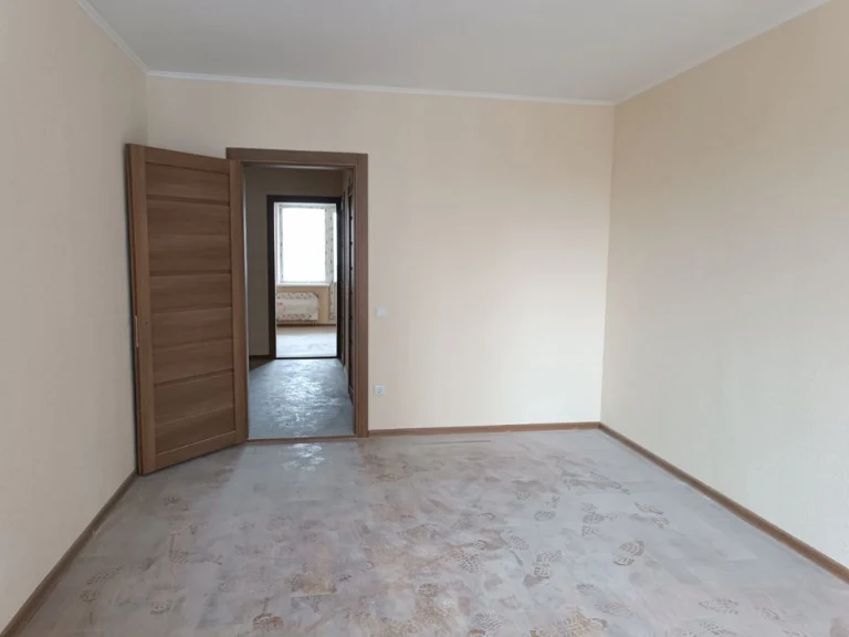 REMODELED! Brovary, center! Street Kyivska, near McDonalds! 2