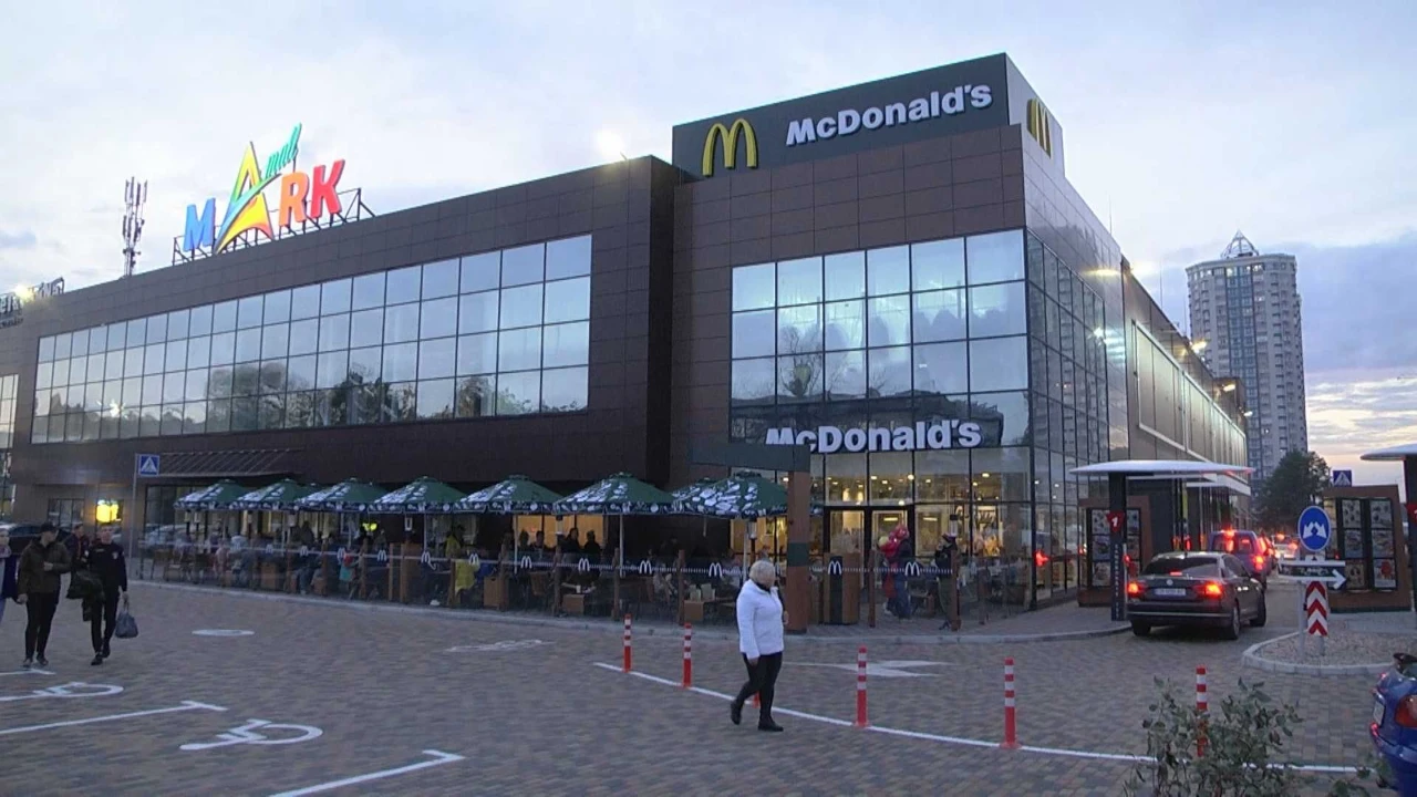 REMODELED! Brovary, center! Street Kyivska, near McDonalds! 2
