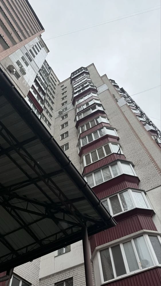 Own 3-room apartment in the city of Brovary, Shevchenko Street 10-A.