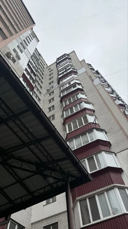 Own 3-room apartment in the city of Brovary, Shevchenko Street 10-A.