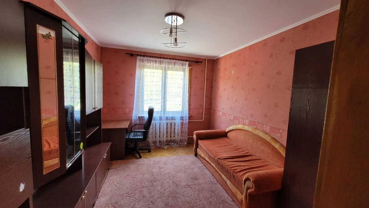 Продається трикімнатна квартира Бровари Чорних Запорожців 60