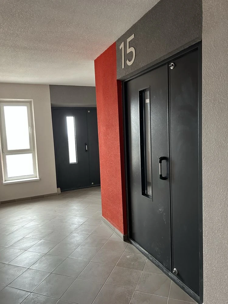 No commission. Selling 1-bedroom apartment, 37 sq m, Metallurgiv 35